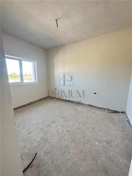 Duplex cu 3 camere cu Canalizare în Moșnița Nouă