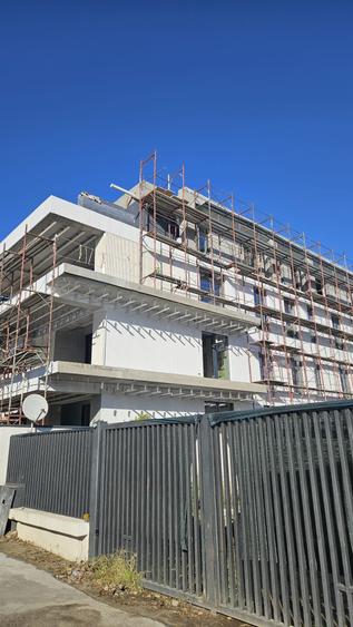 Penthouse cu 4 camere decomandat în Floreasca