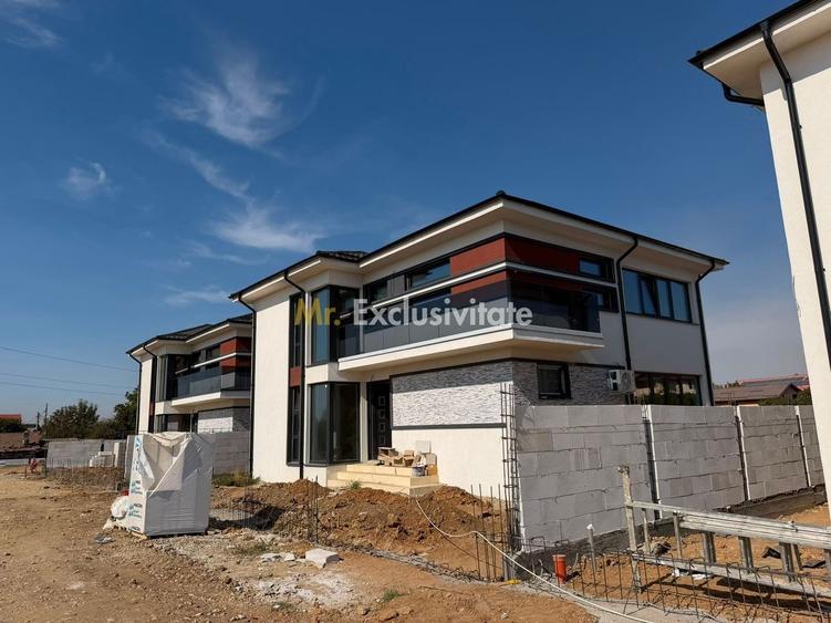 Casă individuală cu 5 camere cu Canalizare în Bariera Vâlcii