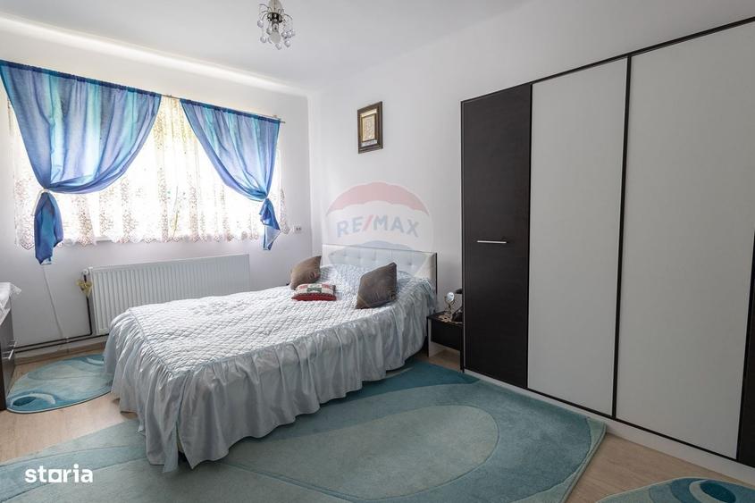 Casă cu 4 camere cu Teren 500 Mp în Muncelu