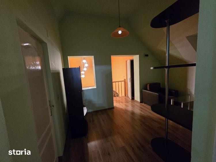 Casă cu 5 camere cu Canalizare în Dâmbul Rotund