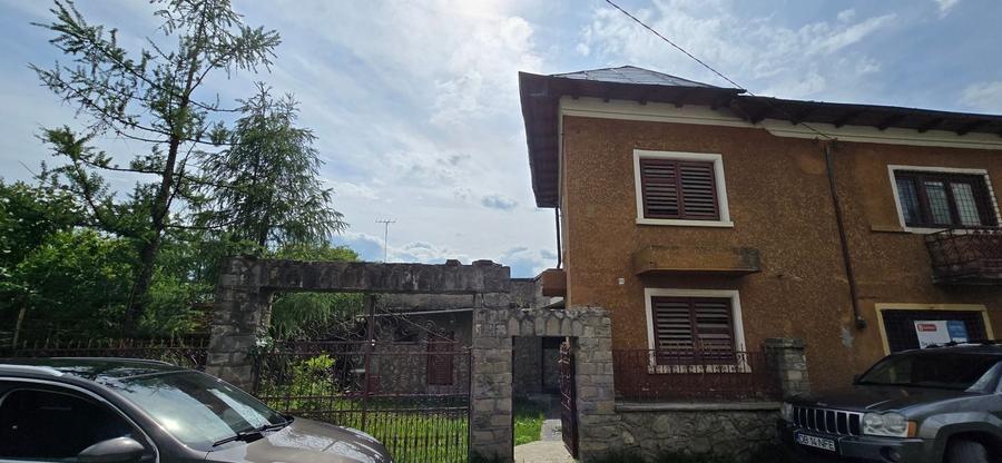 Casă individuală cu 5 camere cu Canalizare în Buciumeni