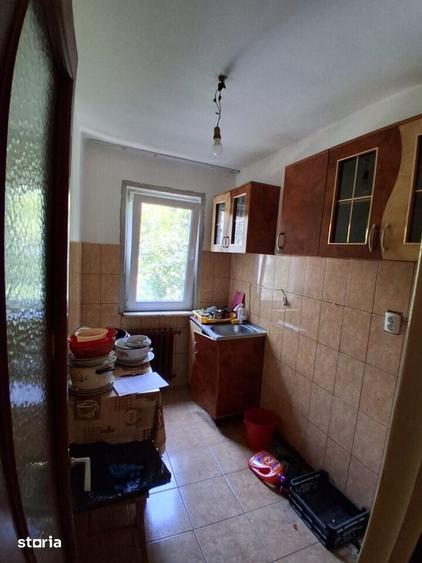 Apartament cu 3 camere decomandat în Sud