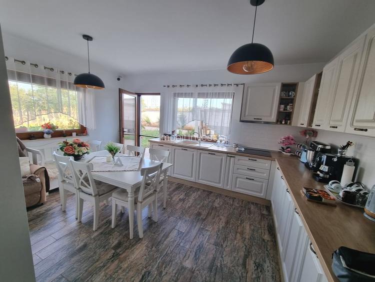 Casă 5 camere – 154 mp utili – teren 868 mp – Valea Popii – 250.000 €