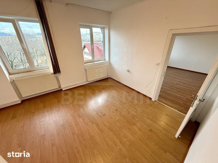 Apartament cu 2 camere decomandat în Hărmanului
