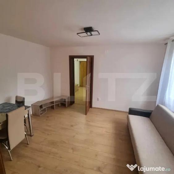 Apartament 3 camere, 40 mp, zona Micro 3 - 6