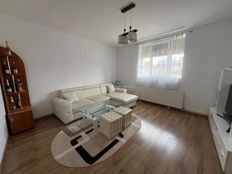Casă cu 4 camere cu Teren 200 Mp în Central