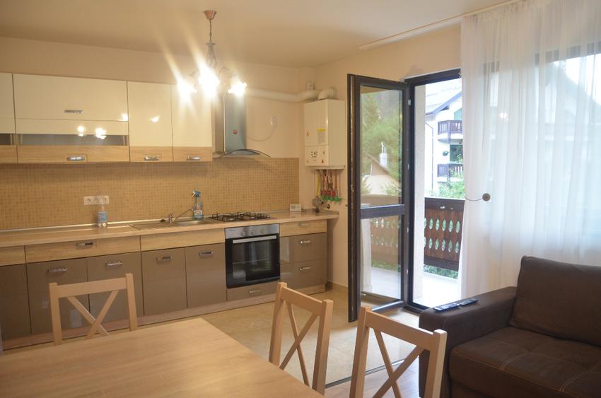 Apartament cu 3 camere decomandat în Valea Alba