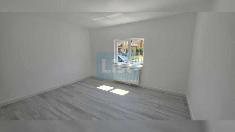 Casă cu 3 camere cu Teren 300 Mp în Centura