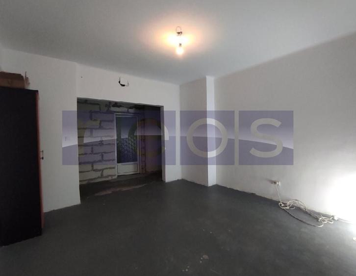 Apartament cu 4 camere decomandat în Calea Călărașilor