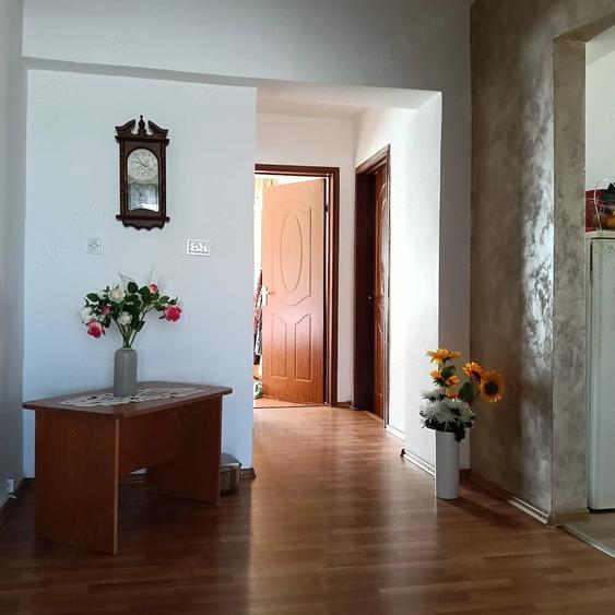 Apartament cu 4 camere decomandat în Unirii Sud
