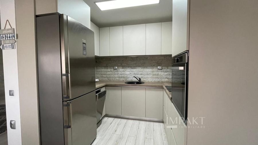 Apartament cu 3 camere semidecomandat în Iris