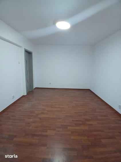 Apartament cu 2 camere decomandat în Energiei