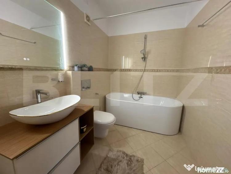 Apartament cu 5 camere decomandat în Bună Ziua