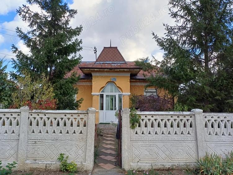Casă cu 3 camere cu Teren 750 Mp în Central