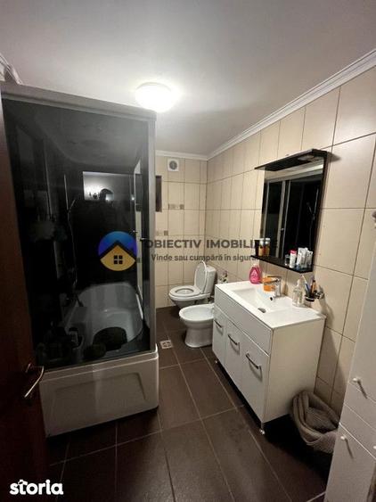 Casă cu 5 camere cu Teren 2096 Mp în Central