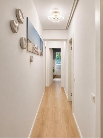 Apartament cu 3 camere semidecomandat în Barbu Văcărescu