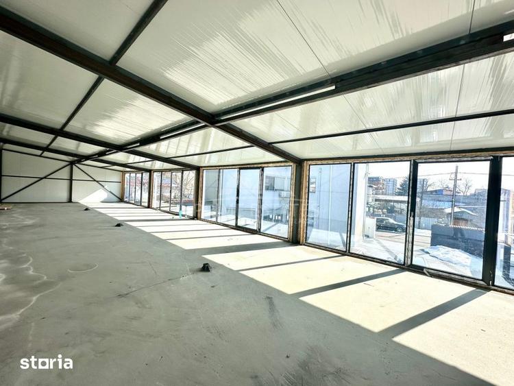 Spațiu comercial, de 380 mp, în Străulești