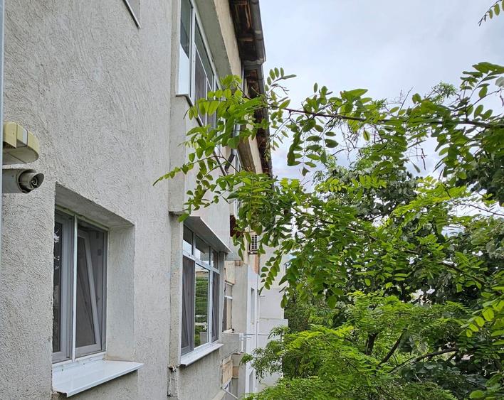 Apartament cu 2 camere decomandat, mobilat în Micro 20