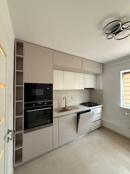 Apartament cu 2 camere semidecomandat, mobilat în Răcădău