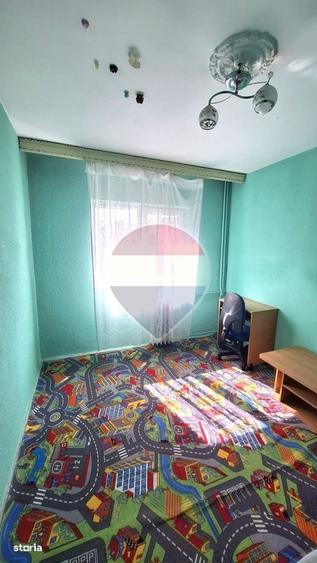 Apartament cu 3 camere de vanzare Rhova/str.Telita - 7