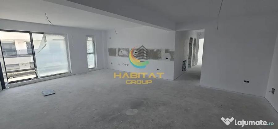 Apartament cu 4 camere decomandat în Băneasa