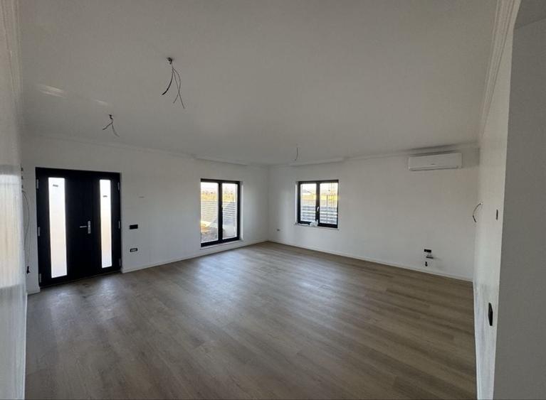 Casă cu 3 camere în Central