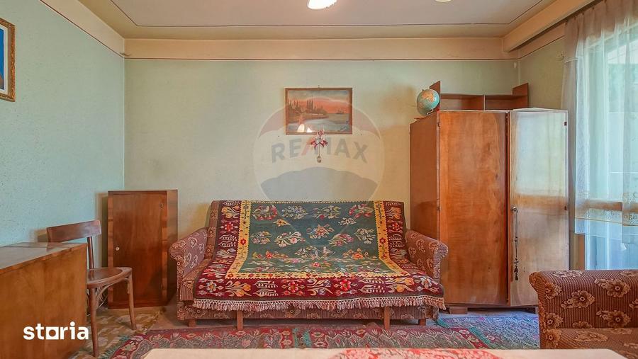Garsonieră decomandată, mobilată în Dârste