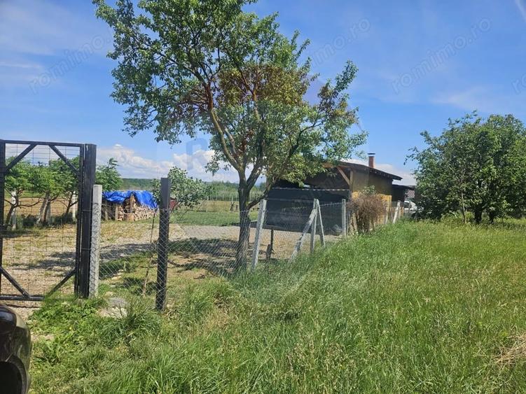 Teren de 4135 mp, în Sarasău
