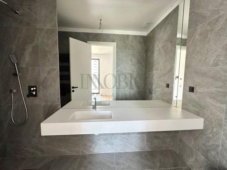Apartament cu 3 camere în Barbu Văcărescu
