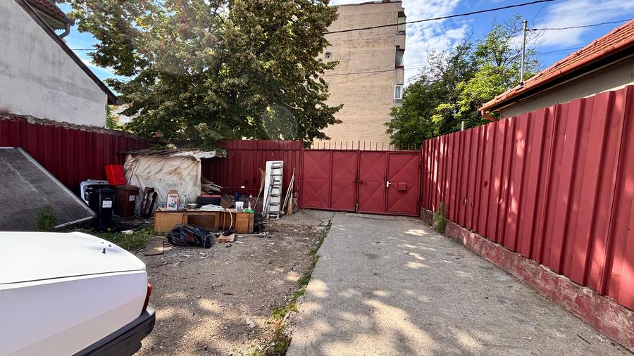 Teren Construcții intravilan de 216 mp, în Rogerius