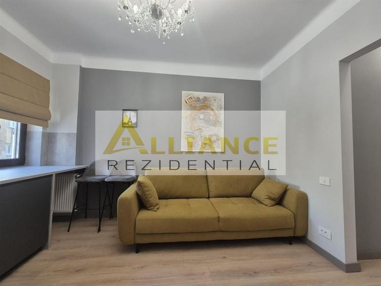 Apartament cu 2 camere decomandat în Universitate