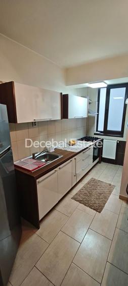 Apartament cu 2 camere decomandat, mobilat în Titan