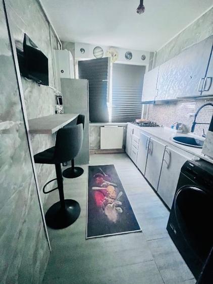 Apartament cu 2 camere decomandat, mobilat în Titan