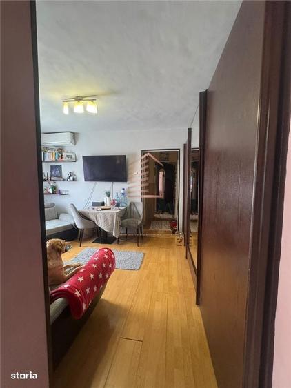Apartament cu 3 camere semidecomandat în Rogerius