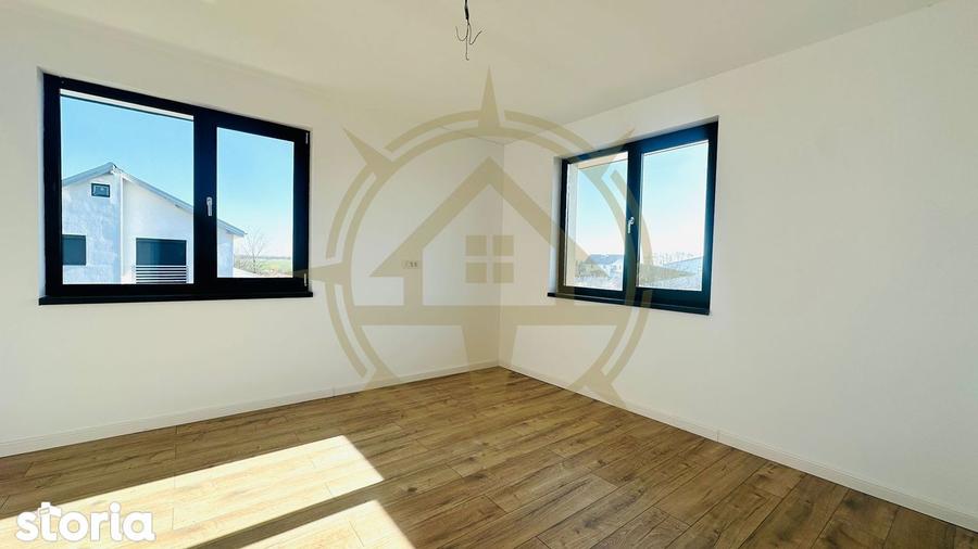 Casă cu 5 camere cu Teren 500 Mp în Corbeanca