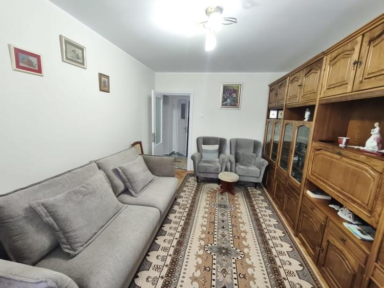 Apartament 3 camere+boxa, etaj 3, zona Hurmuzachi, Radauti - 1