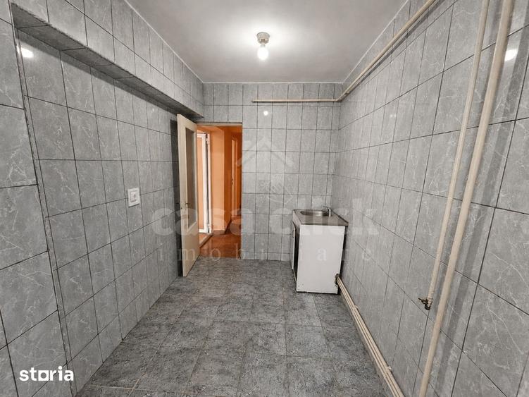 Apartament cu 2 camere decomandat în Micro 13