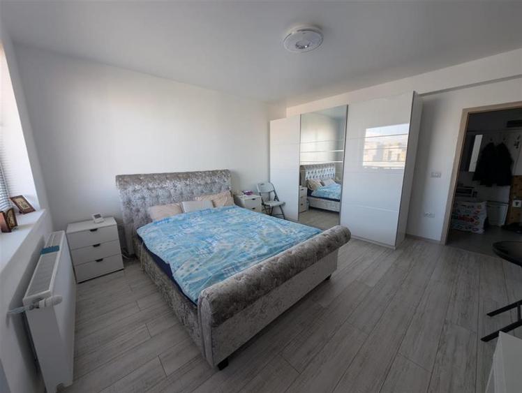 Apartament cu 2 camere decomandat, mobilat în Tractorul — fotografia 1