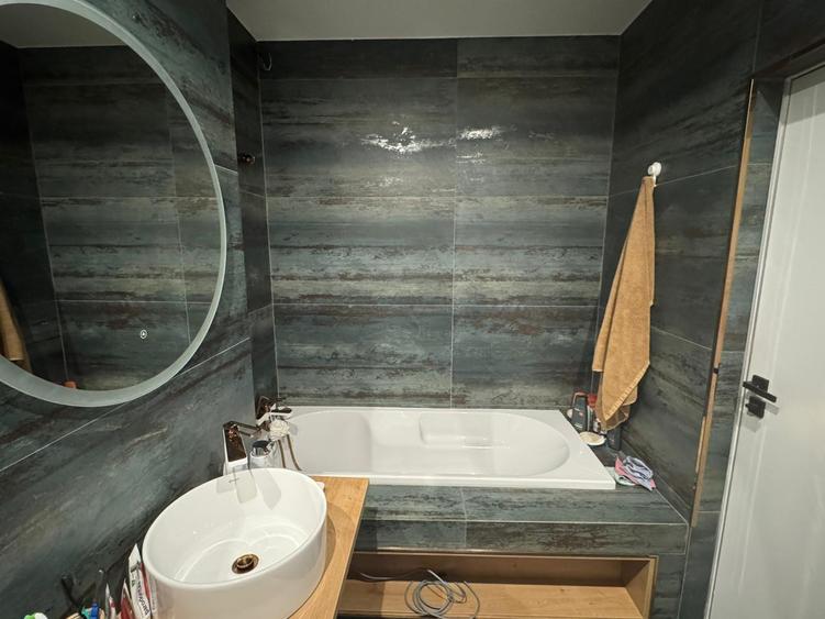 Apartament cu 2 camere semidecomandat, mobilat în Tineretului