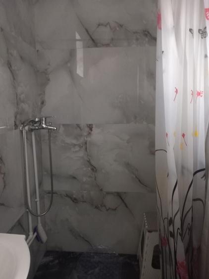 Casă cu 2 camere în Central