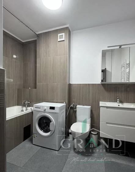 Apartament cu 3 camere semidecomandat, mobilat în Dâmbul Rotund