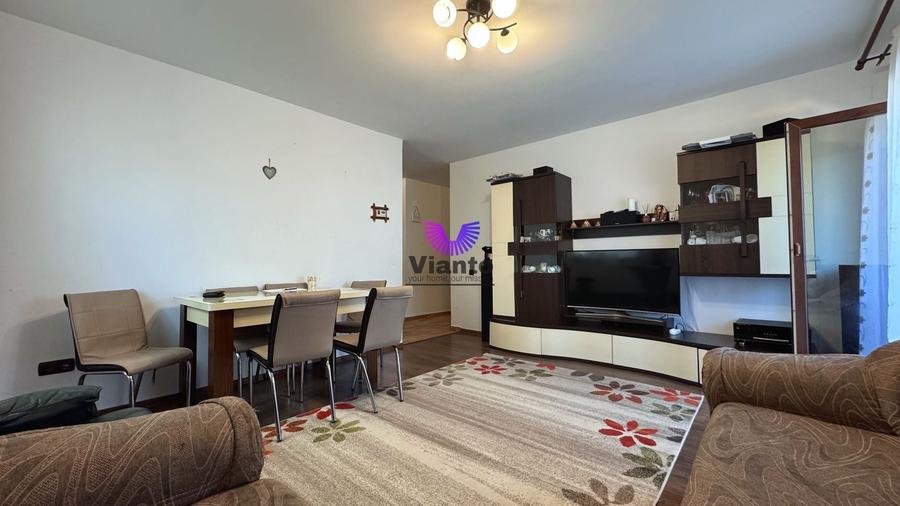 Apartament cu 3 camere decomandat, mobilat în Exterior Sud