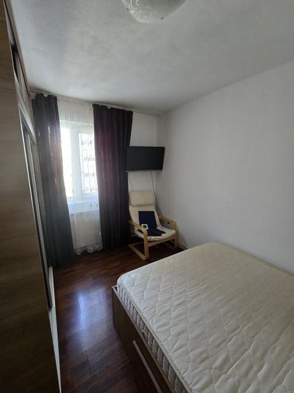 Apartament cu 2 camere decomandat în Micro 6