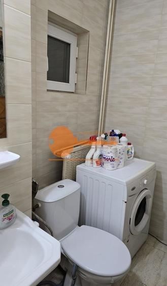 Garsonieră decomandată în Virtuții