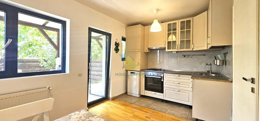 Duplex cu 4 camere cu Teren 200 Mp în Otopeni