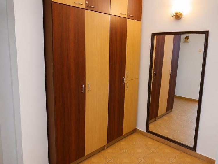 Apartament cu 2 camere decomandat, mobilat în Podul de Fier