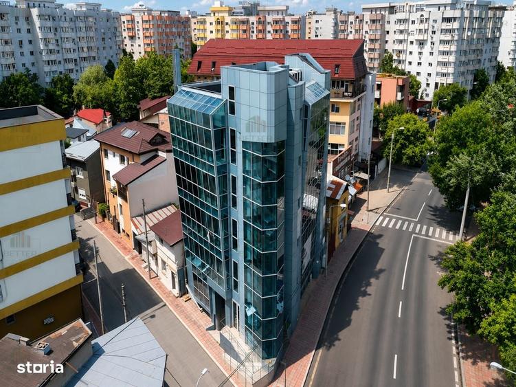 Spațiu comercial, de 1,100 mp, în Central