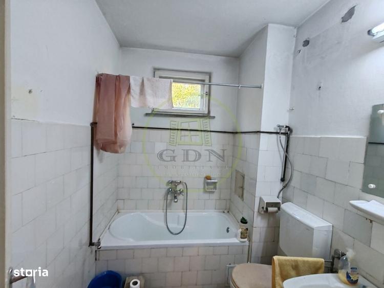 Apartament cu 3 camere decomandat în Ștrand