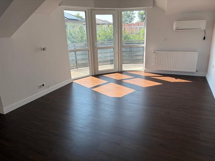 Casă individuală cu 5 camere cu Teren 640 Mp în Odăile